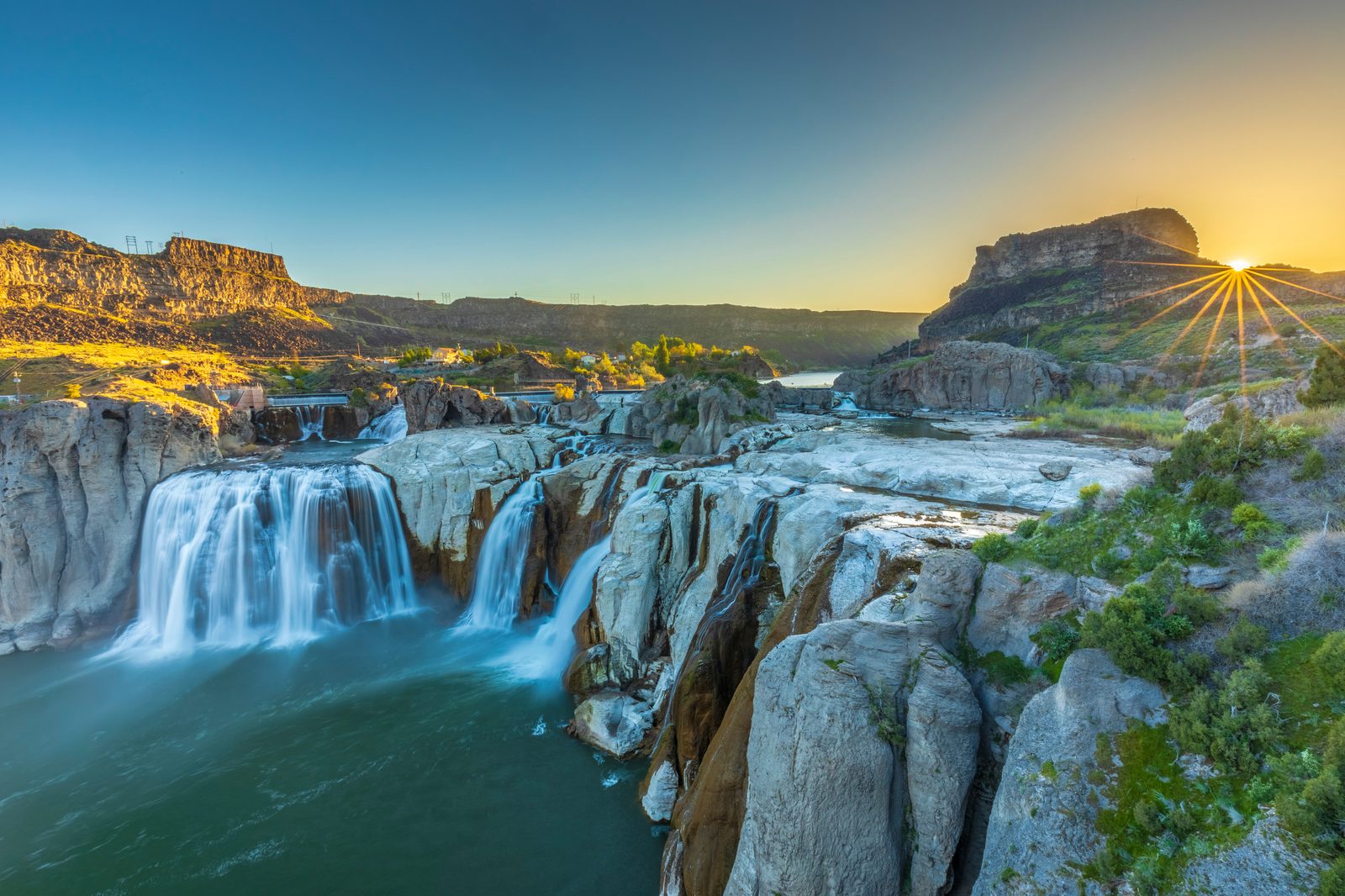 Idaho mountain landscape — Idaho chiropractic CE requirements guide