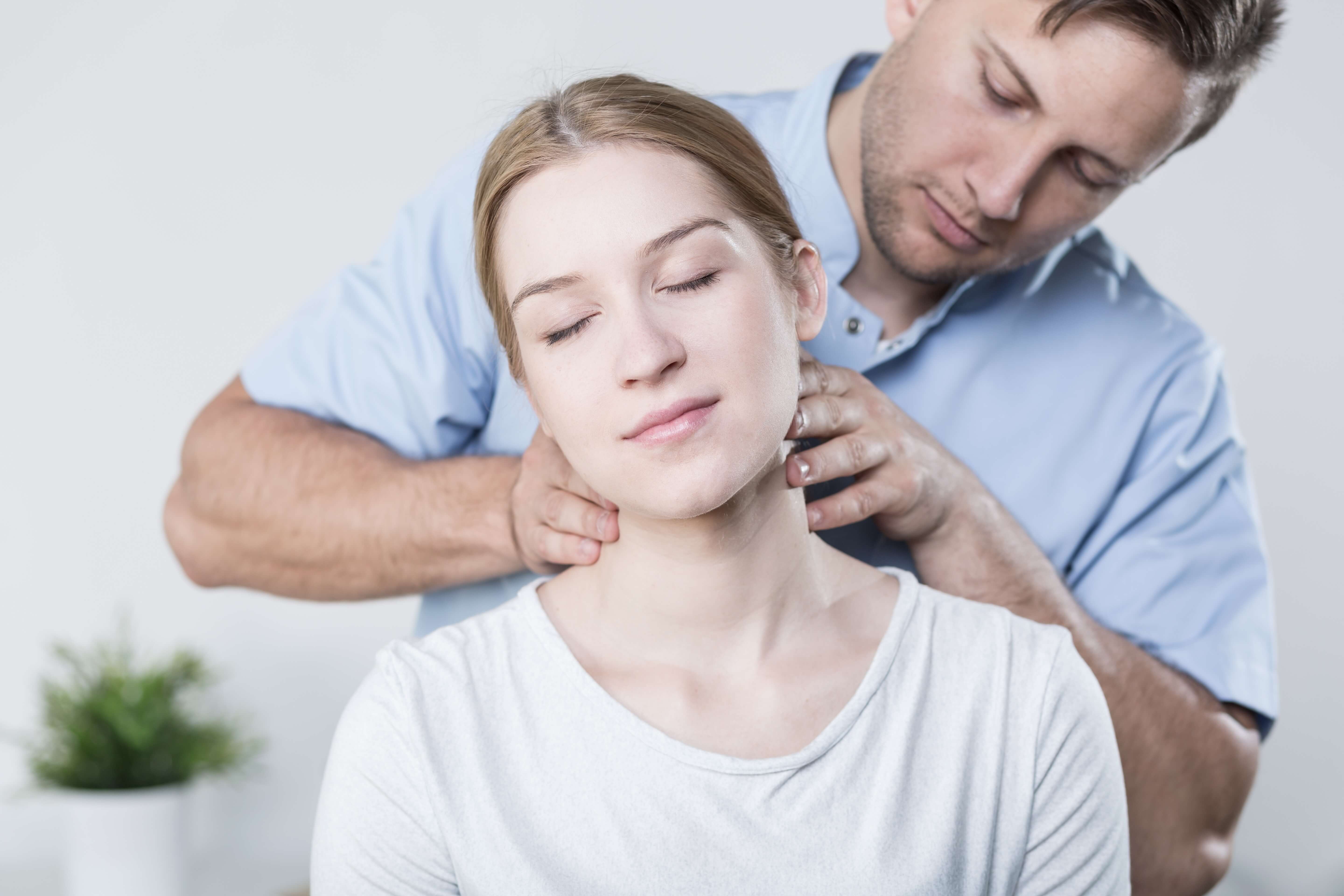 image of chiropractic adjustment on our Chiropractic CE page 
