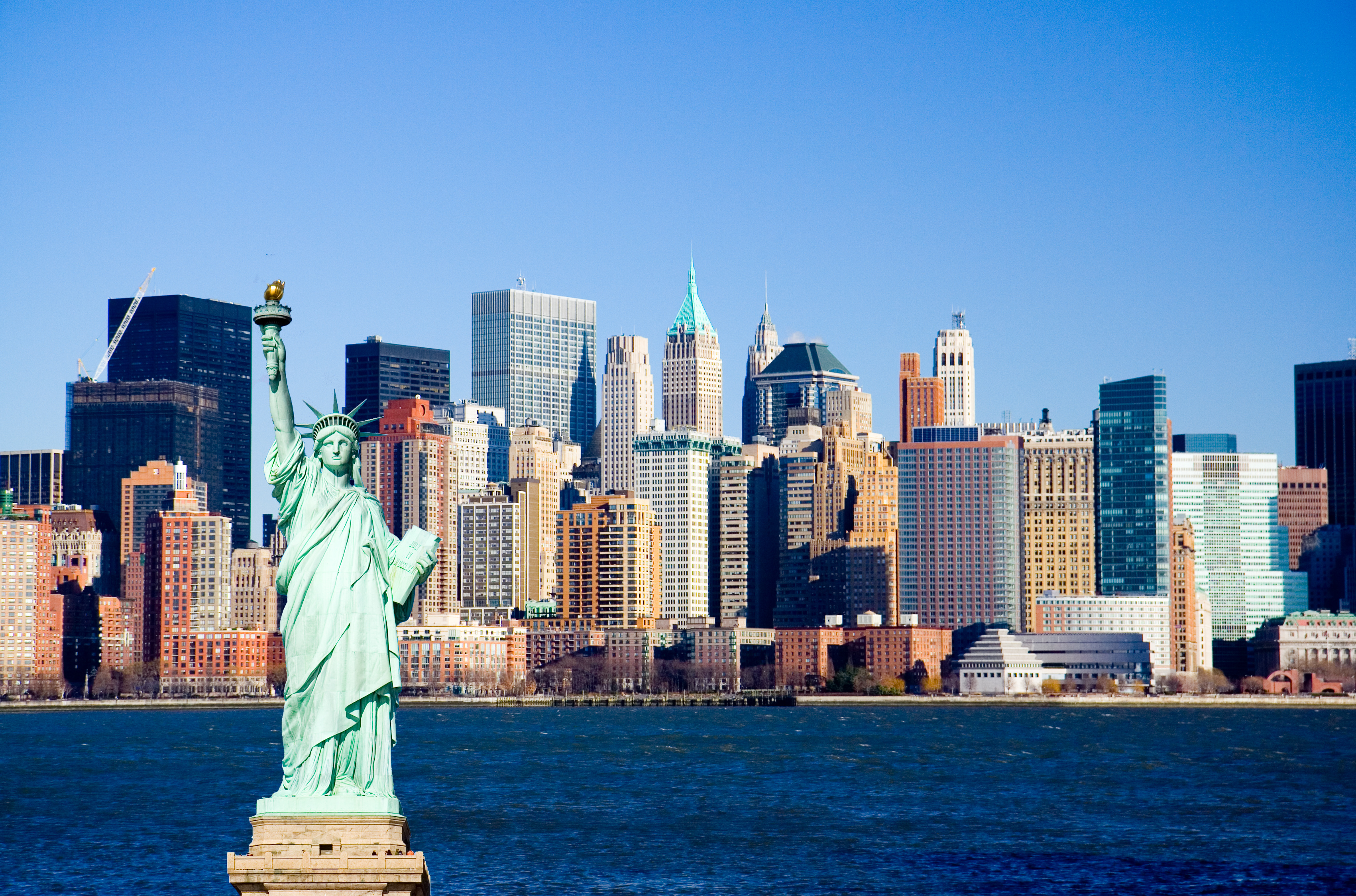 Statue of Liberty and the Manhattan skyline — New York chiropractic continuing education requirements guide, CCEDseminars